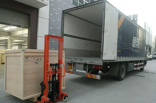 池州客戶SMT設(shè)備專車送貨，貨到上門安裝調(diào)試