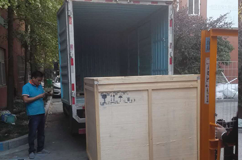 周口客戶SMT設(shè)備專車送貨，貨到上門安裝調(diào)試